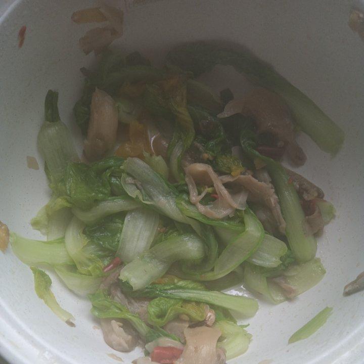 平菇炒青菜
