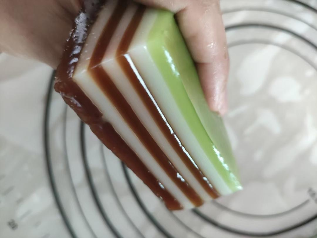 斑斓椰汁千层糕