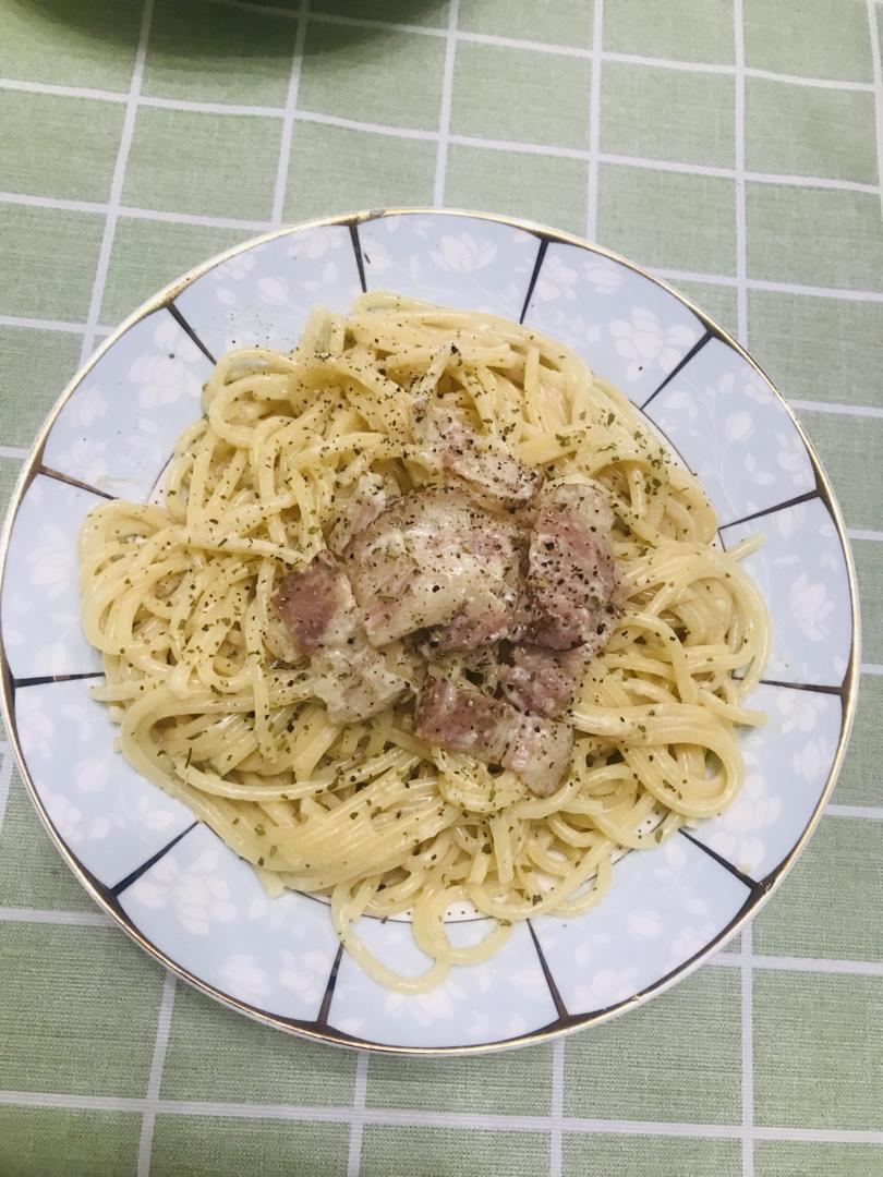 牛奶培根意大利面