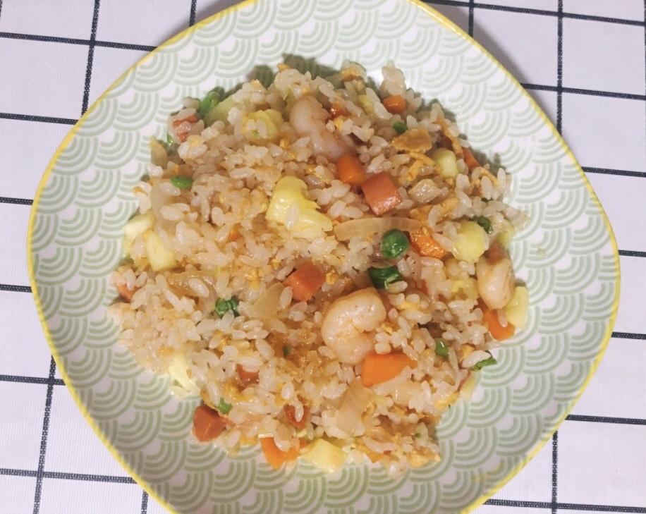 虾仁菠萝炒饭