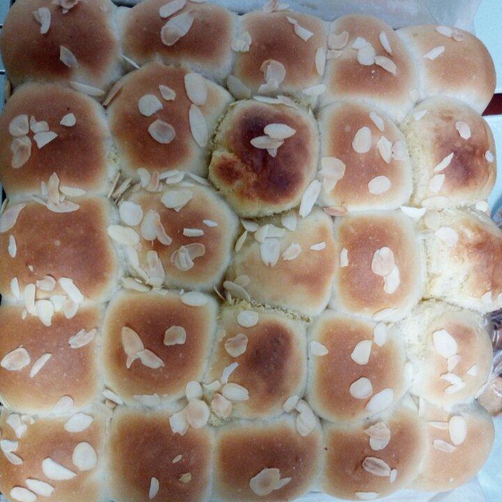 炼乳奶油餐包