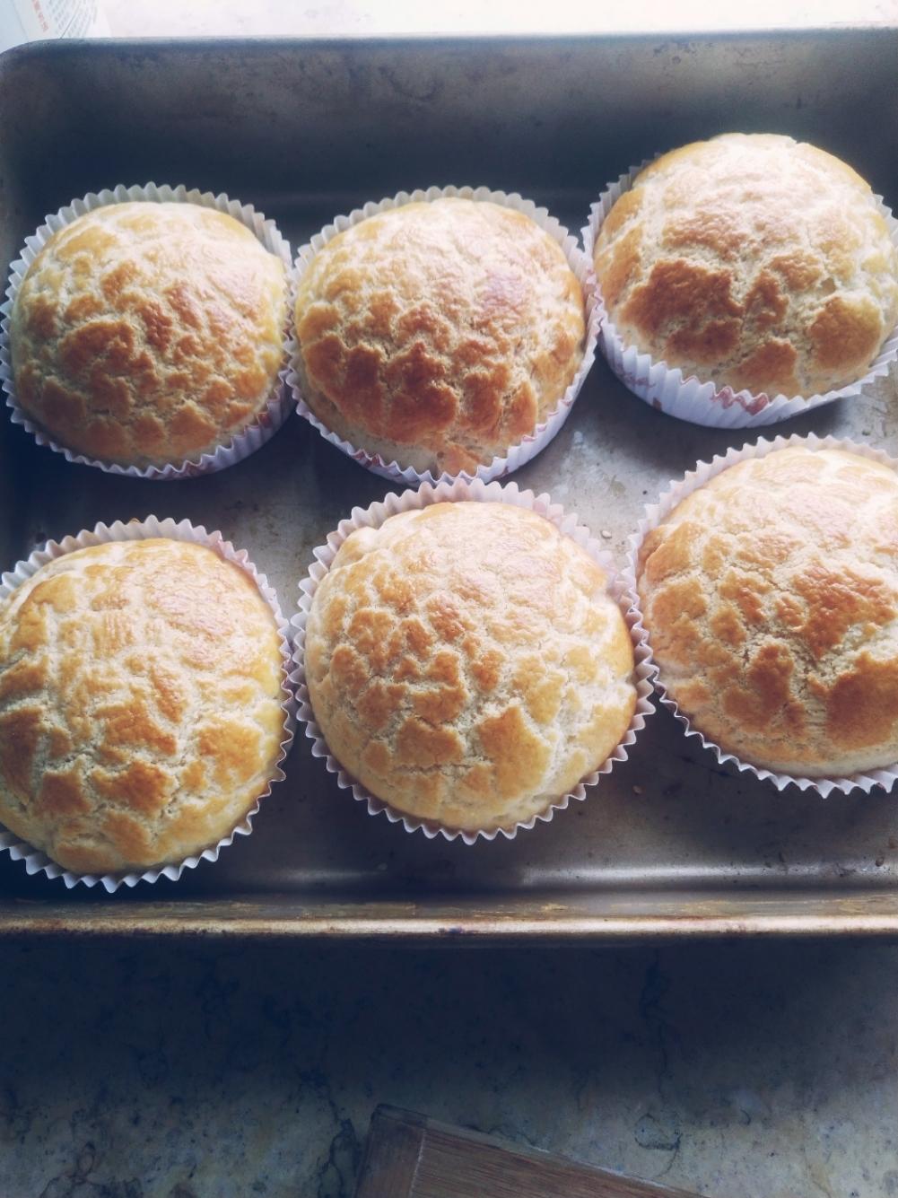 酥到掉渣的奶酥菠萝包