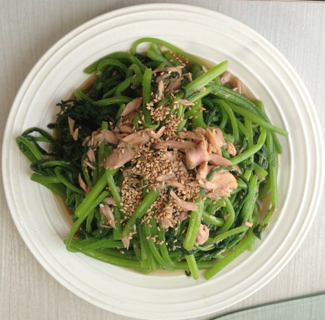 金枪鱼拌茼蒿