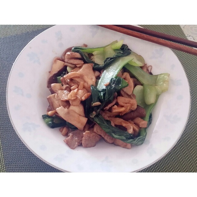 香菇肉片炒油菜