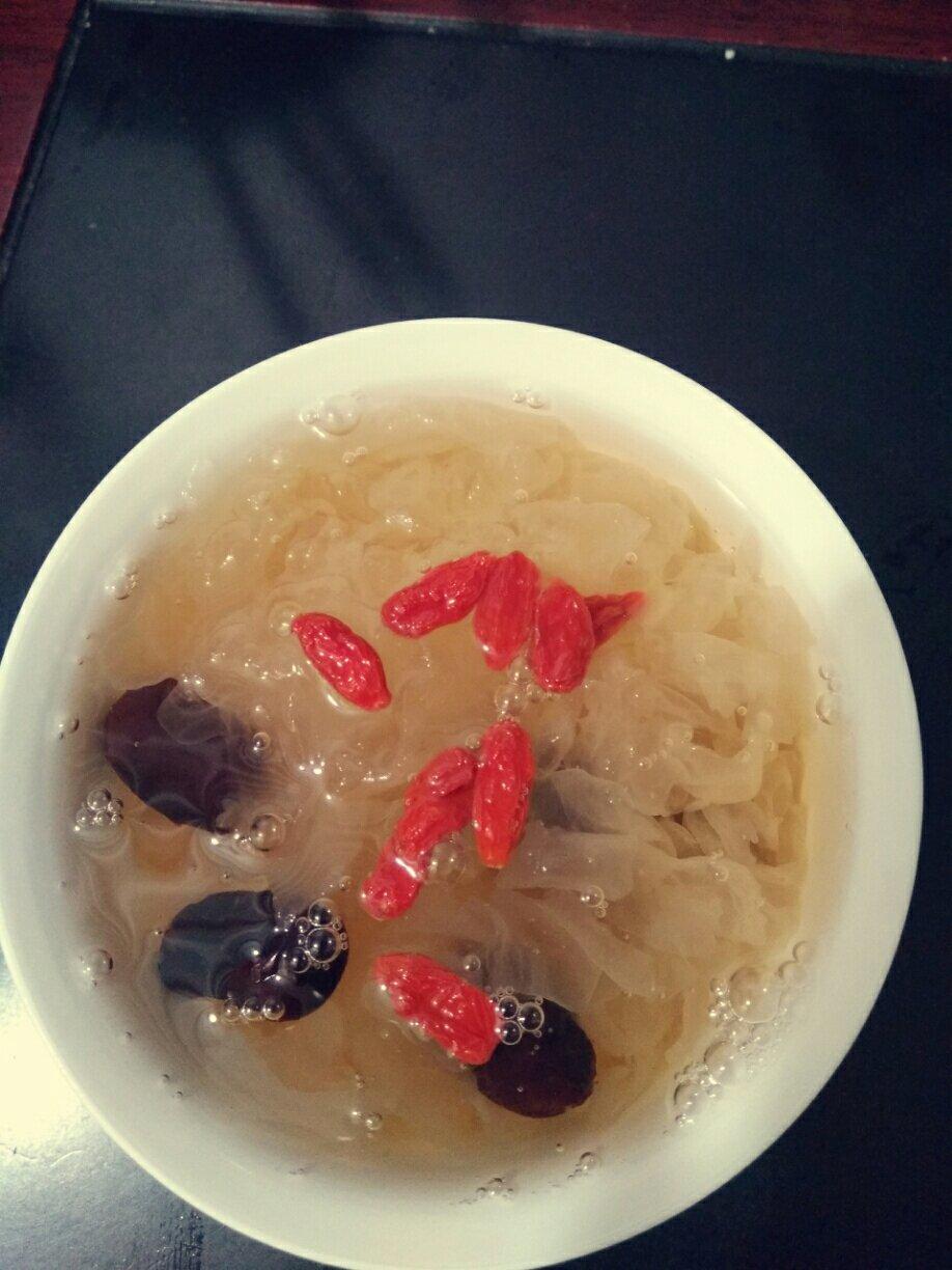 红枣银耳汤