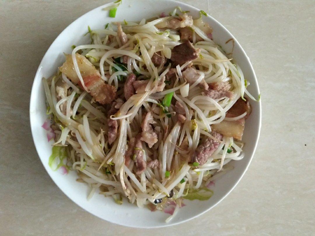 绿豆芽炒肉