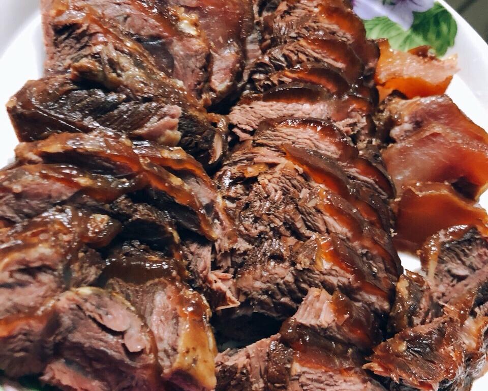 卤牛肉的做法