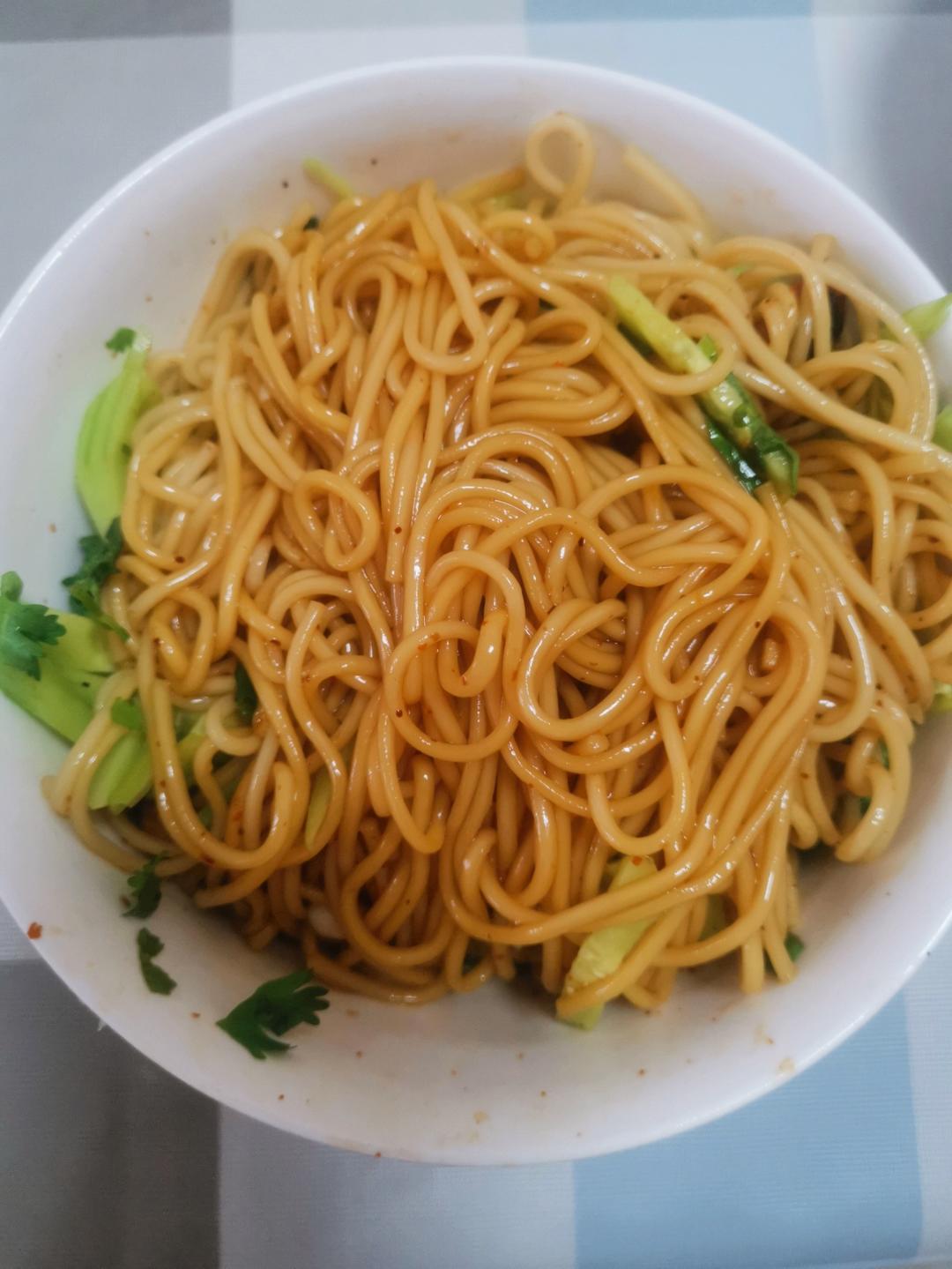 酸辣凉拌面