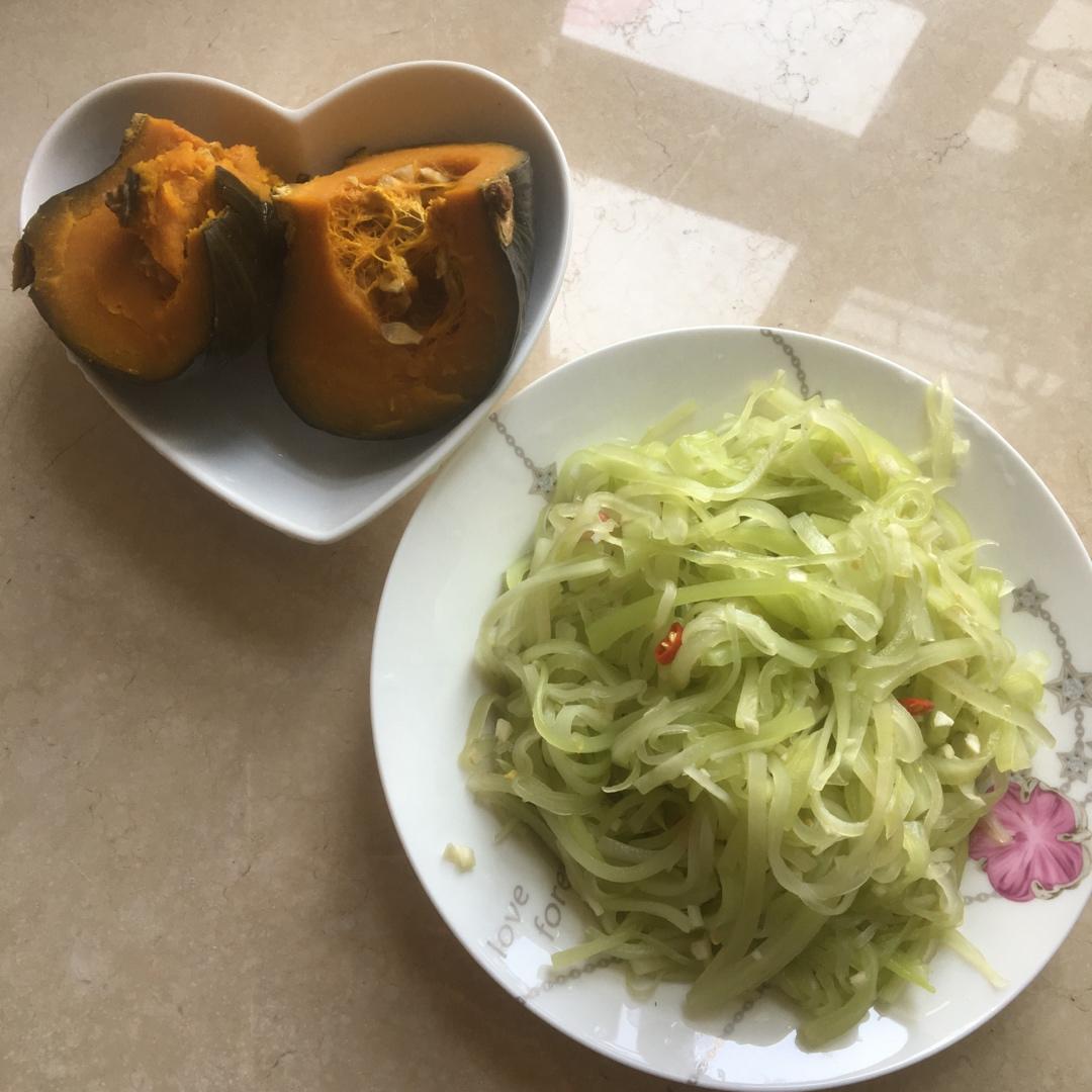 厨师长教你：夏日开胃小菜“凉拌莴笋丝”的家常做法，简单易学赶紧收藏吧