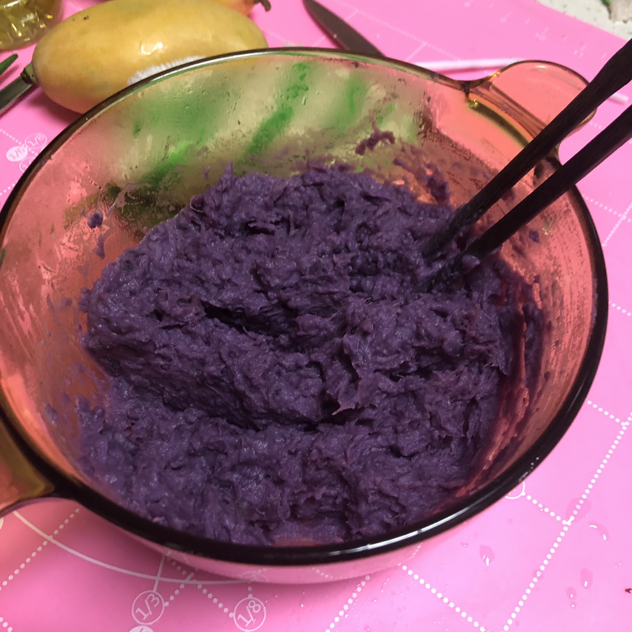 减脂紫薯饼的做法 步骤3