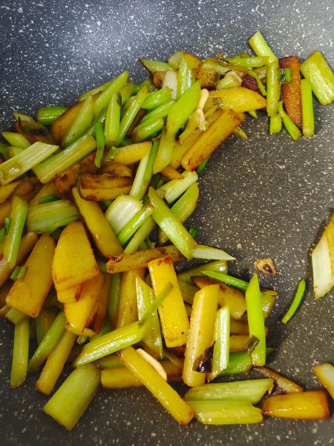 西芹土豆条