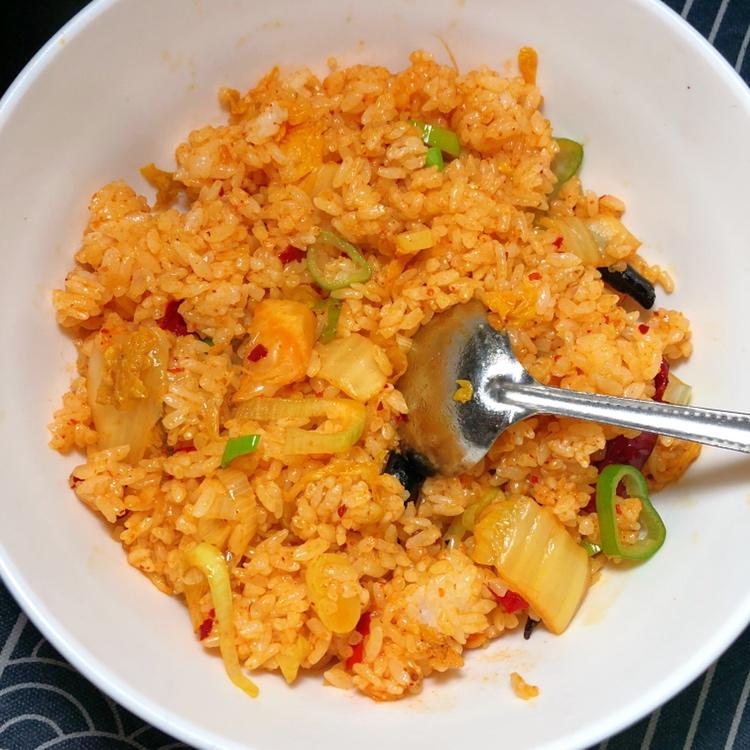 芫荽酱不吃香菜做的韩式泡菜炒饭