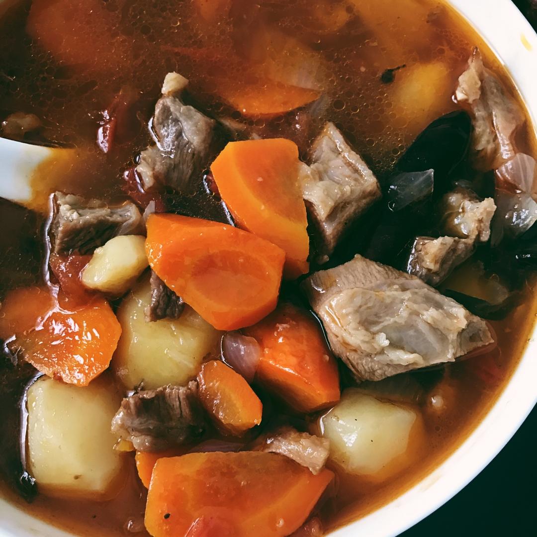红烧牛肉土豆 （独家秘制）