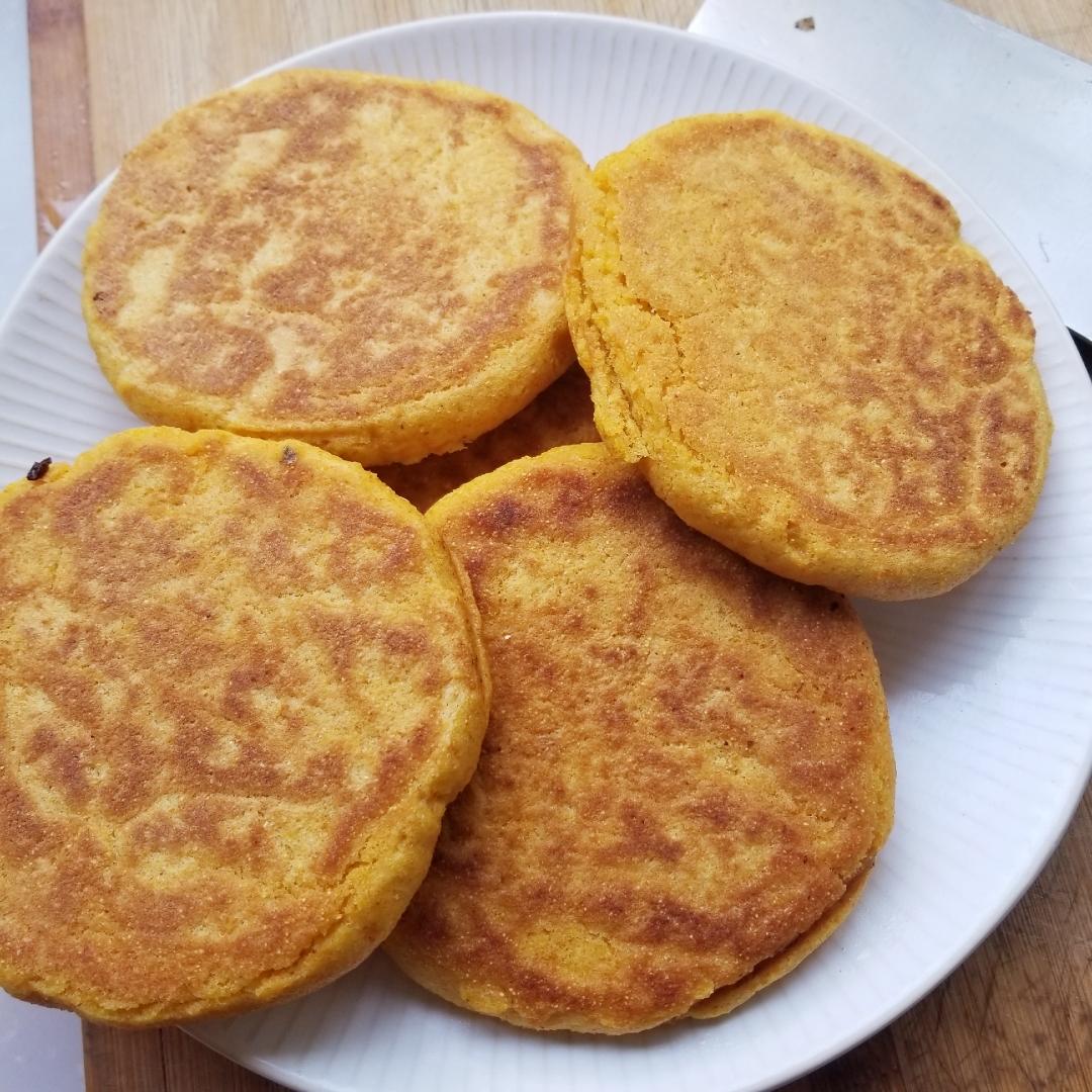 【素食】玉米面贴饼子