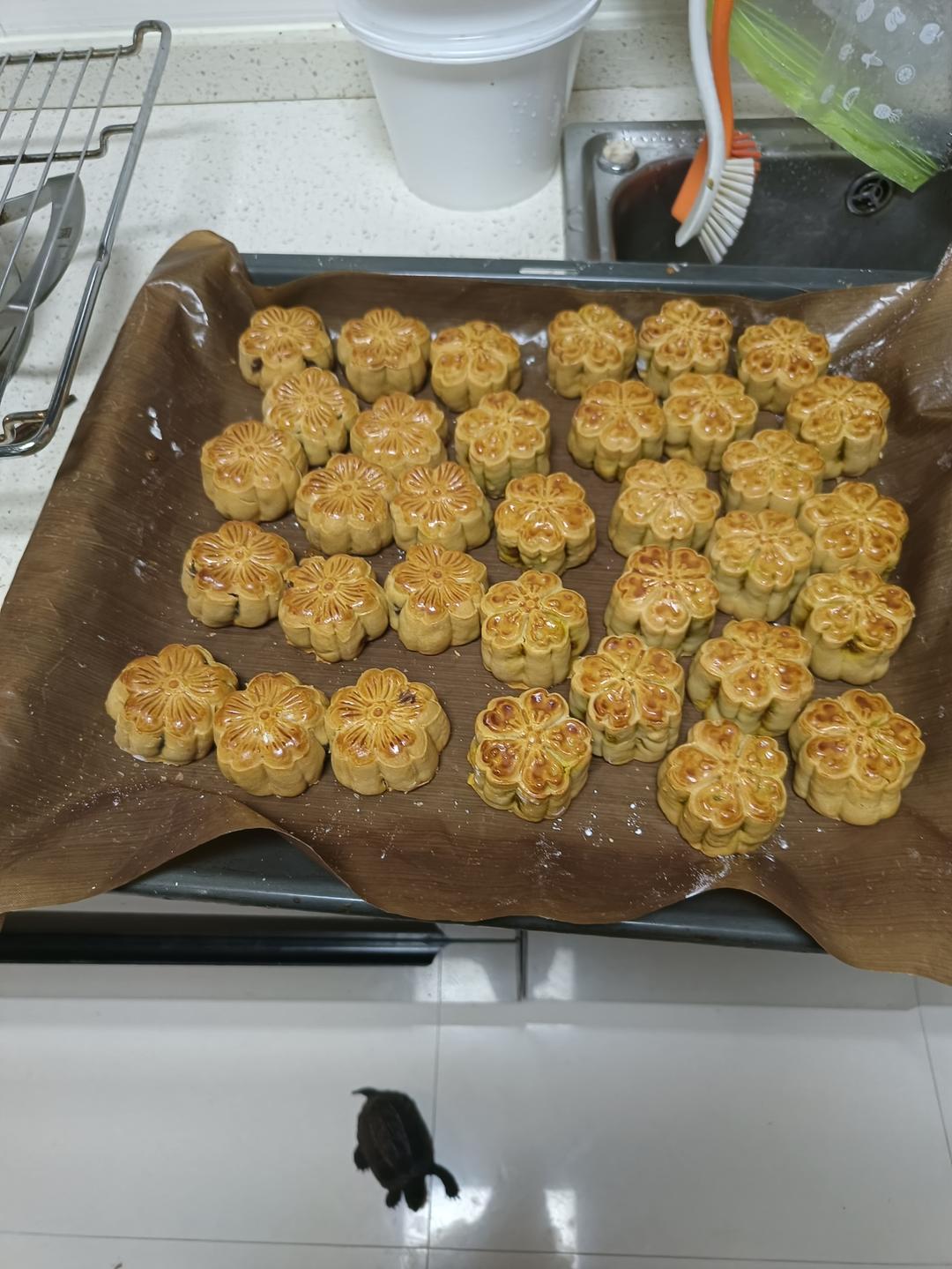 广式莲蓉蛋黄月饼【9月北鼎烤箱食谱】