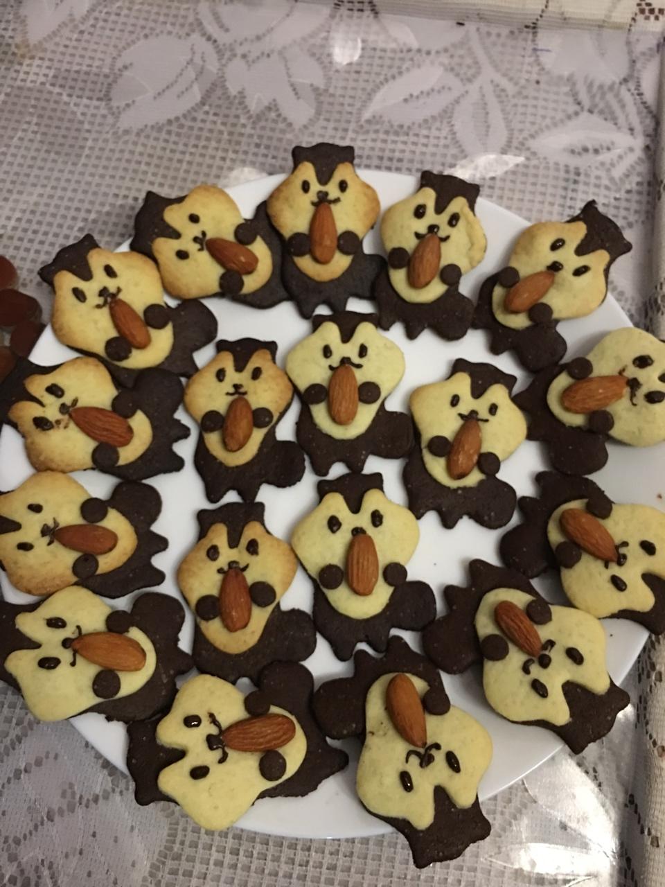 卡通饼干 － 杏仁小松鼠饼干和熊猫饼干