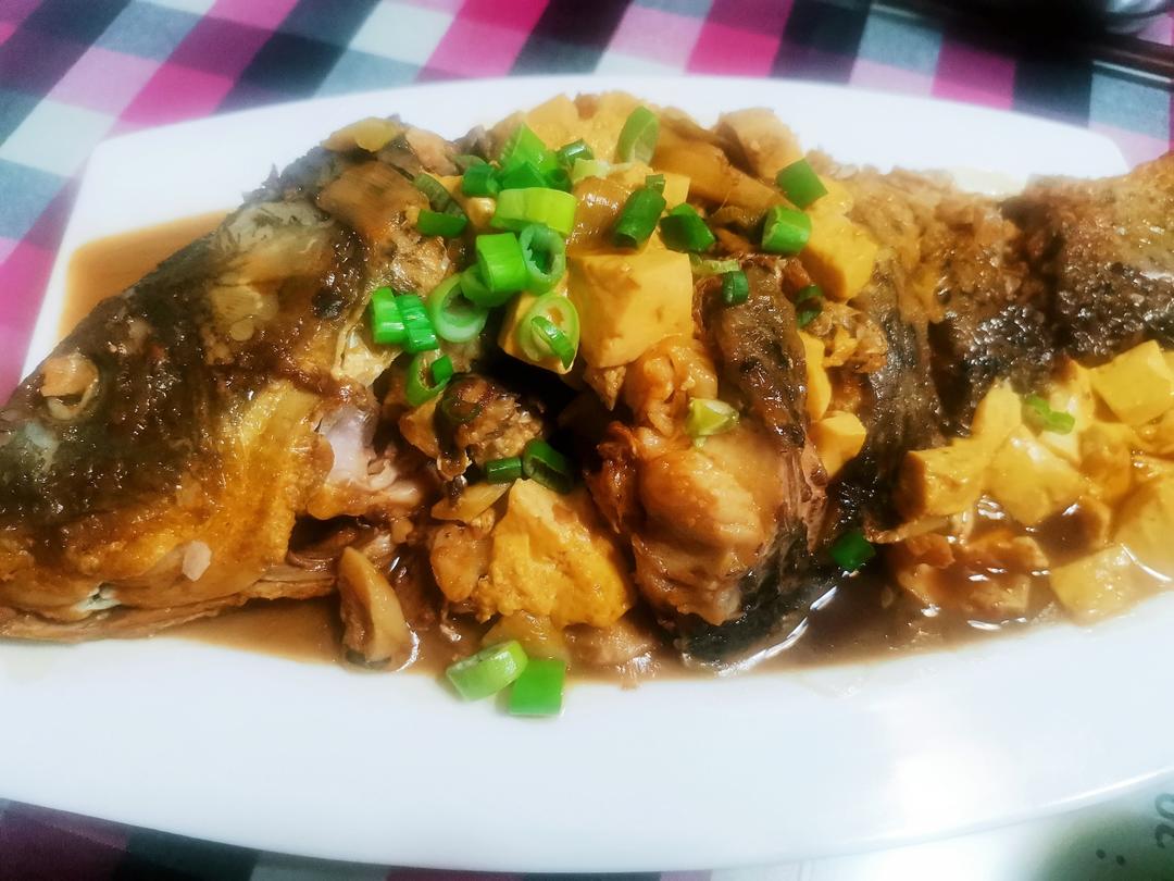 红烧鲤鱼炖豆腐
