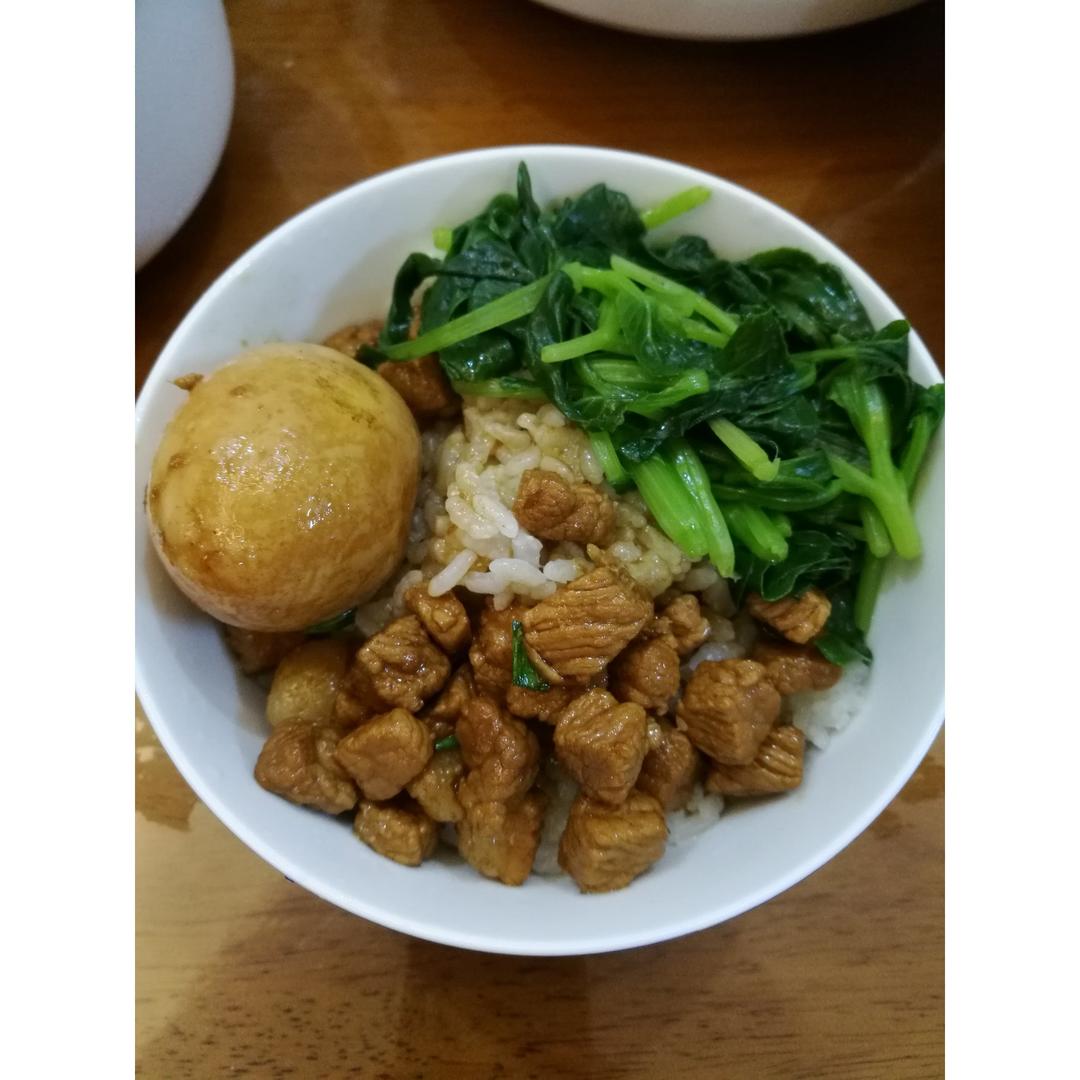 一碗高颜值有内涵的台湾卤肉饭