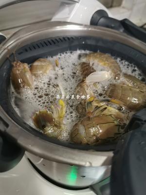 葱烧皮皮虾（附皮皮虾清洗法）的做法 步骤1