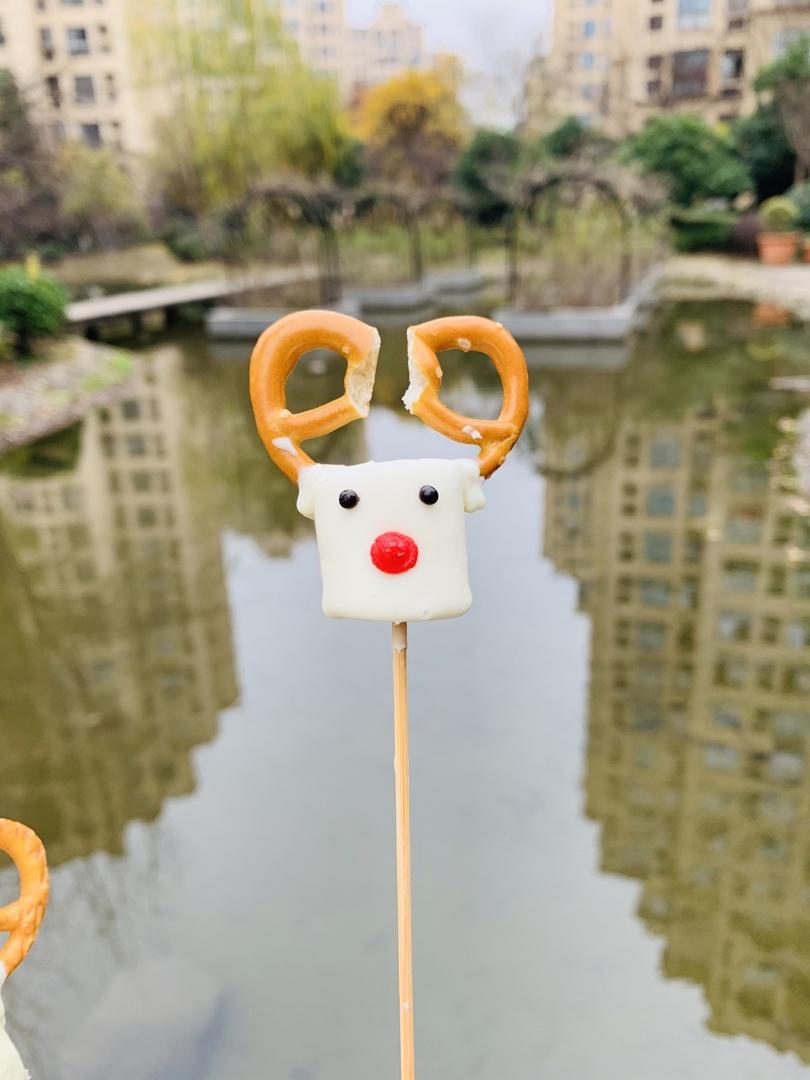 驯鹿巧克力棉花棒棒糖（圣诞简单快手小糖果~）