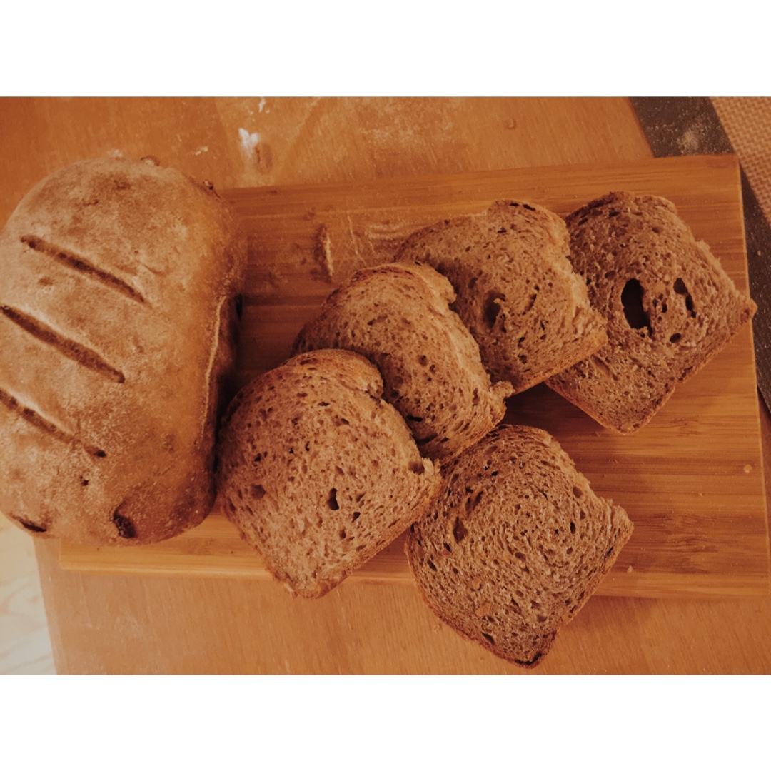 无油无糖全麦果干面包