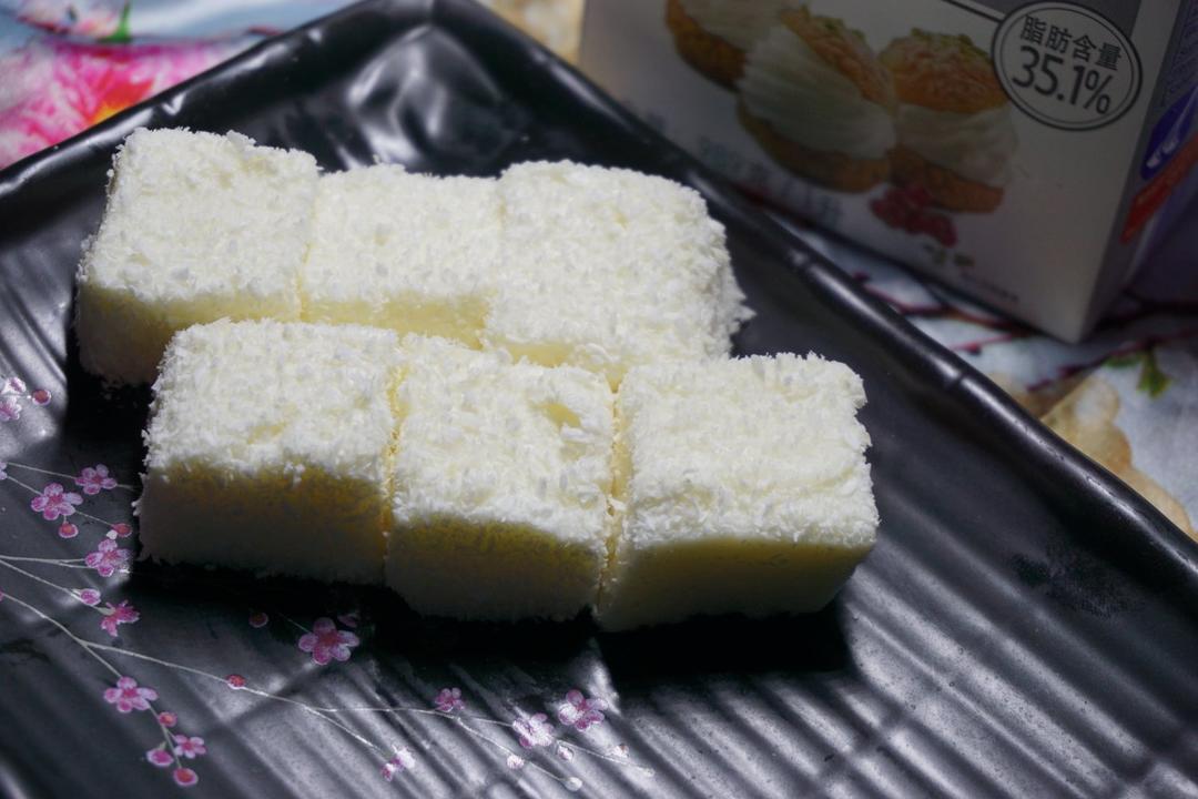 牛奶椰蓉小方