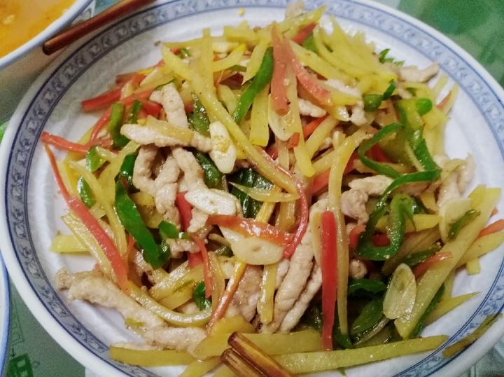土豆炒肉丝
