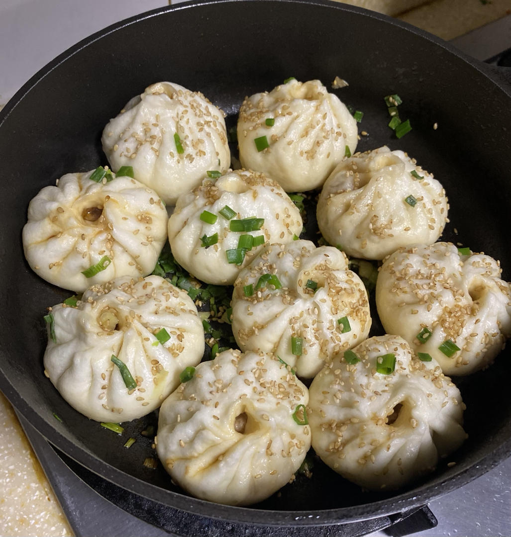 从业三十年师傅教-上海特色鲜肉生煎