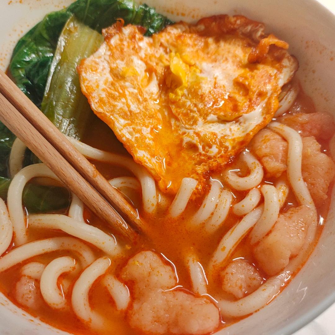 鲜美的番茄虾滑鸡蛋面