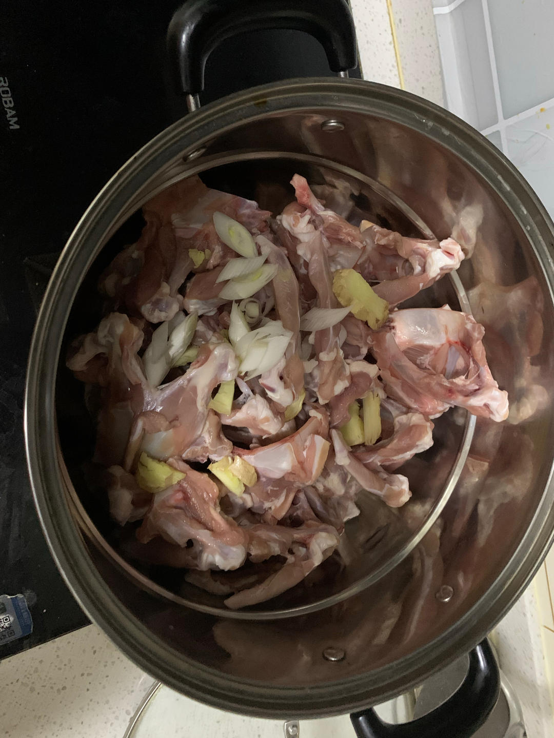 麻辣鸭锁骨（不输周黑鸭）