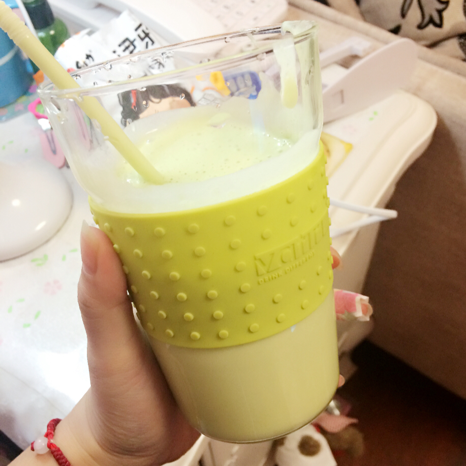 鳄梨牛奶