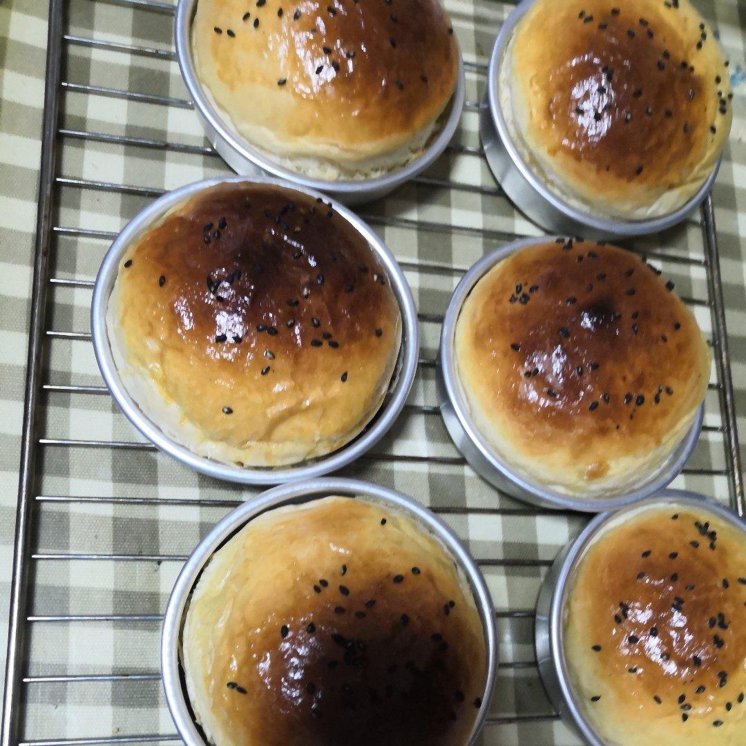 淡奶油面包   （口感超柔软，不会揉面发酵的进，小白食谱）