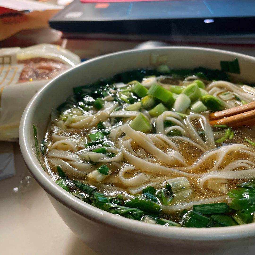 我的一人食：酸汤挂面
