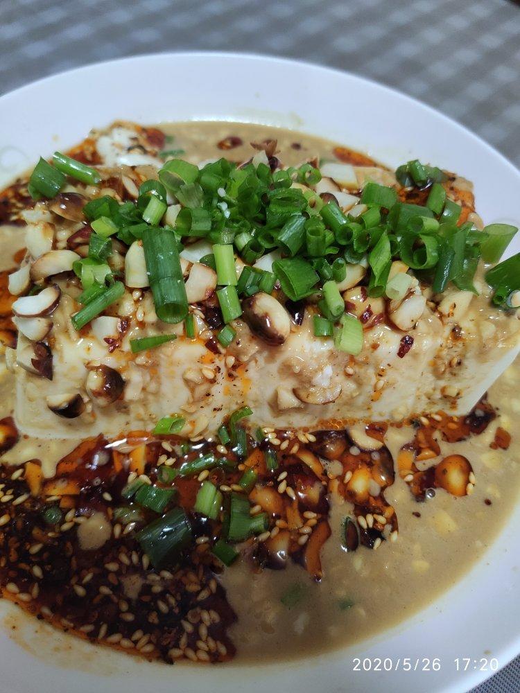 重庆老店的招牌菜，直接干掉几碗白米饭的——淋汁豆腐