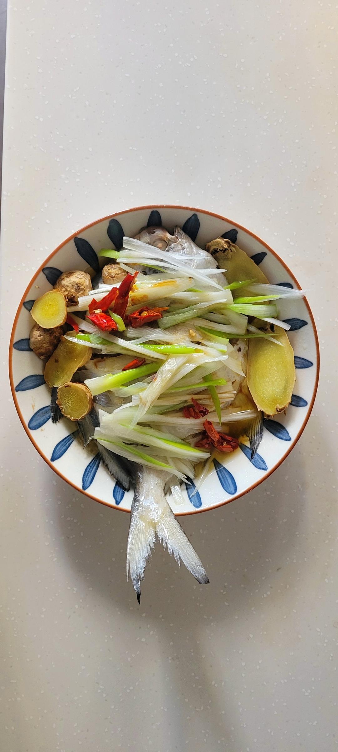 清蒸鲳鱼