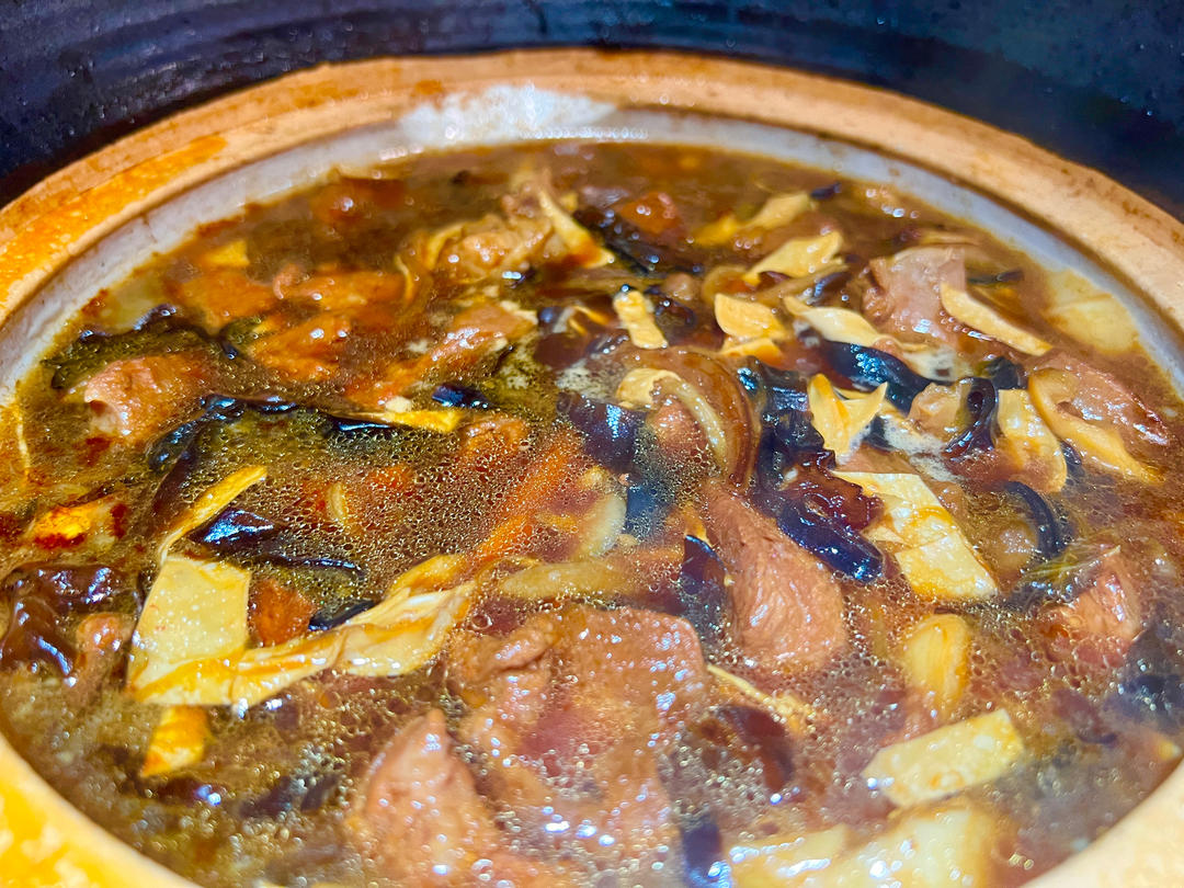 【红烧羊肉煨面】