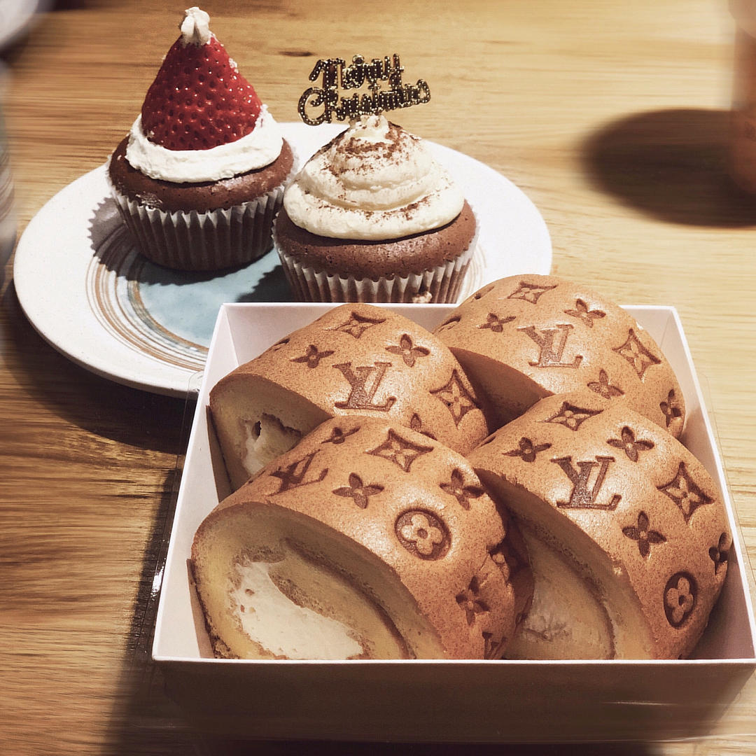 蛋糕卷这样做‼️不掉皮不开裂（小视频食谱）