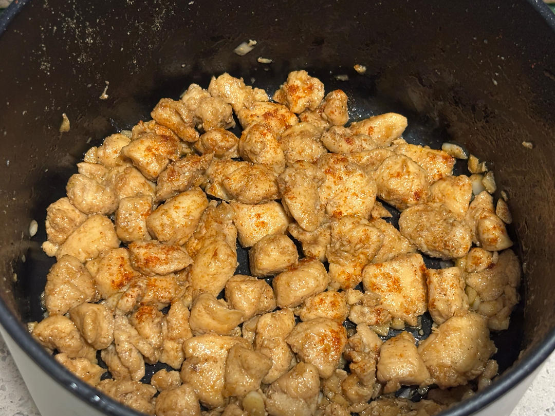 《香辣鸡丁》鸡胸肉的100种做法