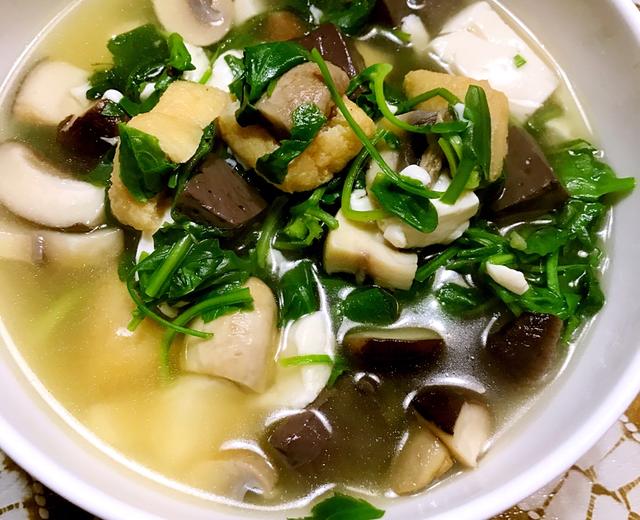 羊血豆腐荠菜汤