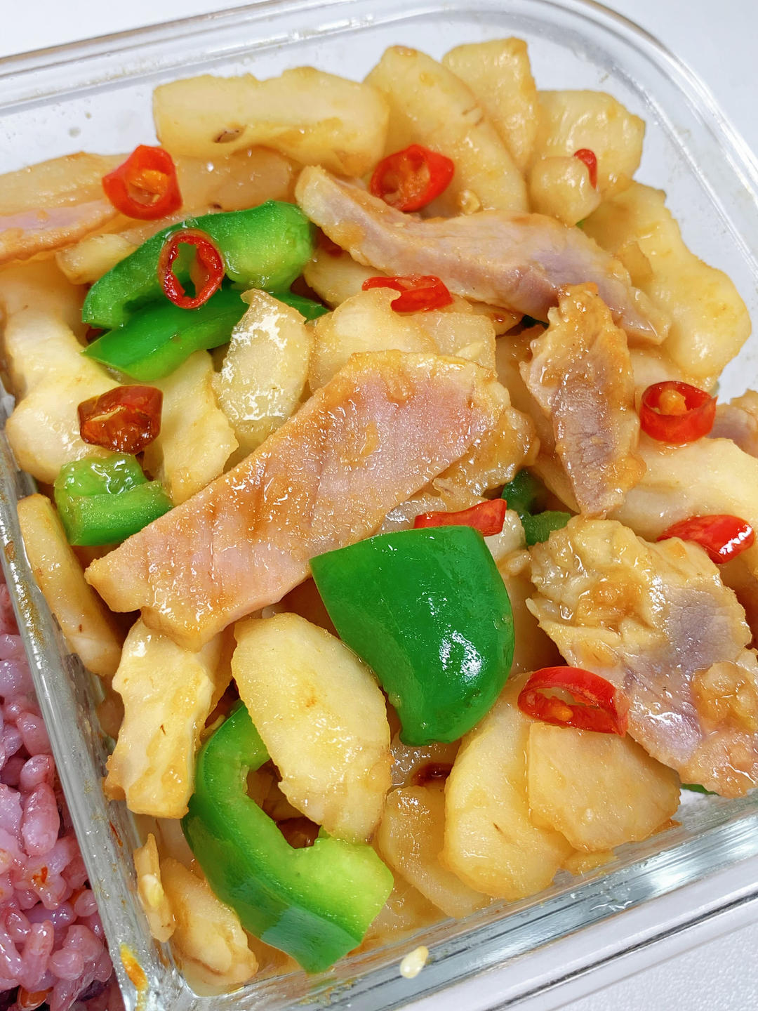 今日菜谱：荸荠炒咸肉