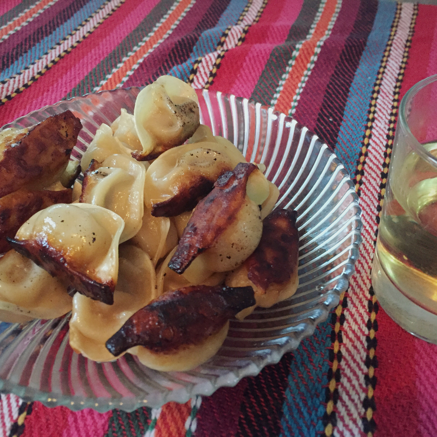 速冻水饺吃腻了吗~变锅贴吧(๑´ڡ`๑)