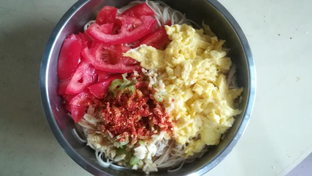 轻松做一碗油泼面