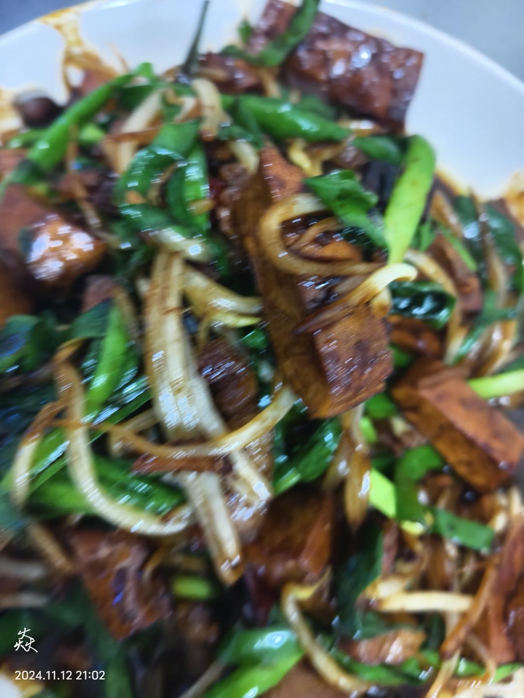 豆芽炒香干