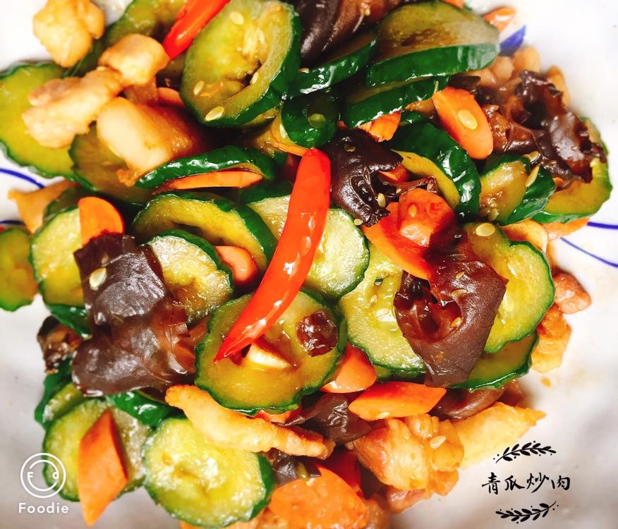 厨师长教你：“脆青瓜炒肉”的家常做法，爽脆的口感另一番感受