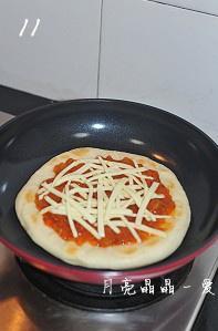 平底锅脆底香肠披萨的做法 步骤11