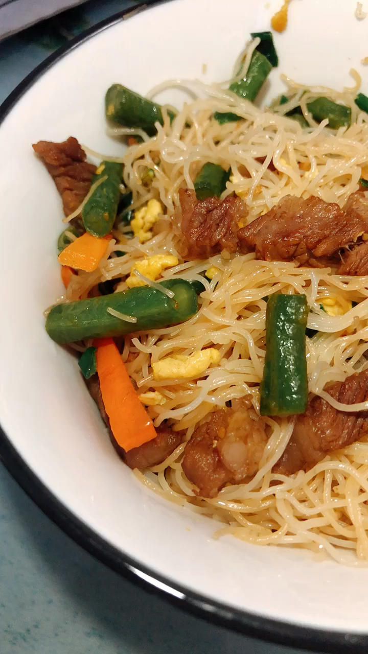 牛肉炒米粉