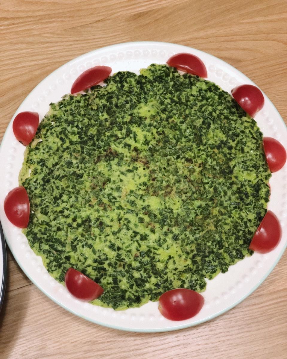 懒人韭菜馅饼，切一切，拌一拌，煎一煎就做好了