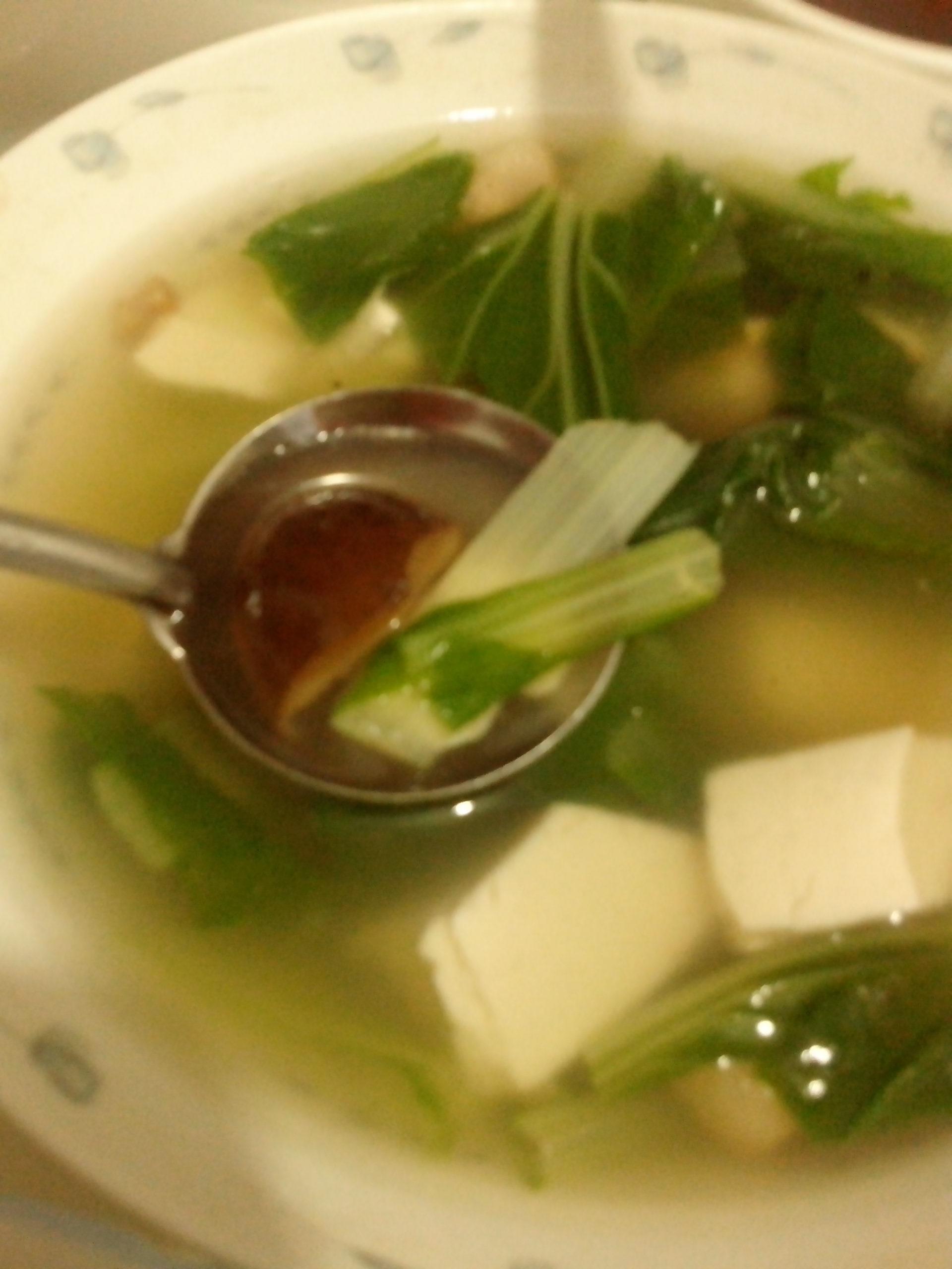 青菜豆腐香菇汤