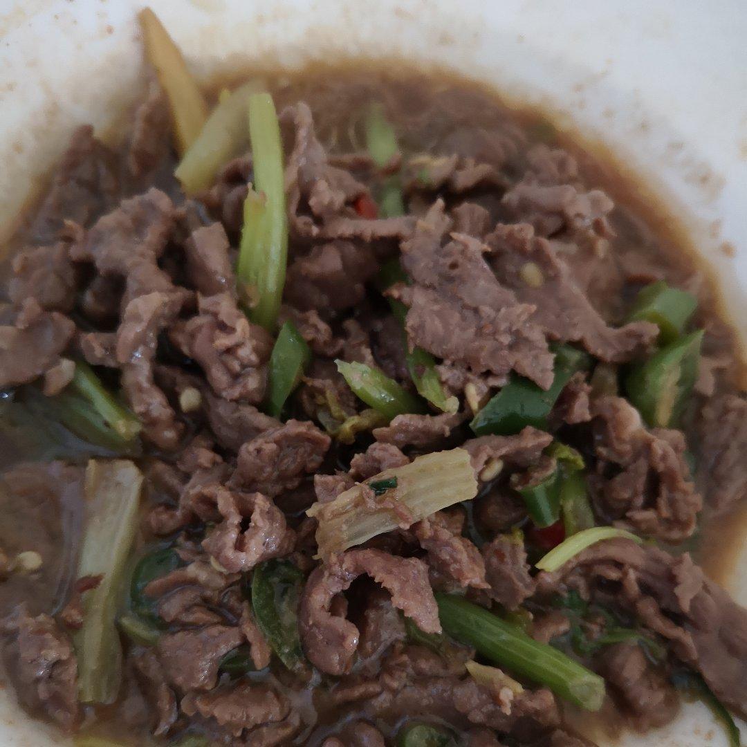 芹菜炒牛肉