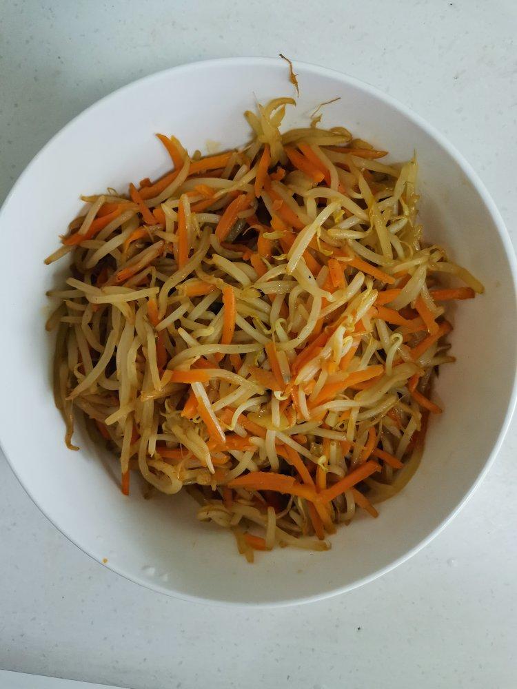 胡萝卜炒豆芽